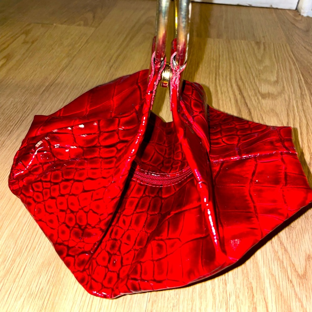 Beautiful red patent leather clutch, made in Italy